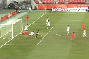 胡荷韬中场精准射门，U23国家队以2-0扩大对泰国优势