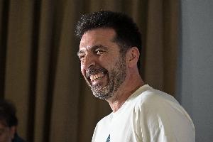 尤文教头斯帕莱蒂在都灵成就斐然，意大利国脚需耐心等待国家队蜕变