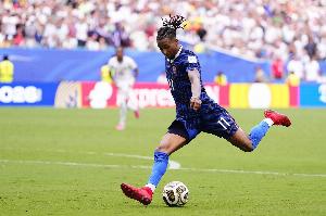 法国国脚奥利塞连续27战贡献18球，继97年德约卡夫后独树一帜